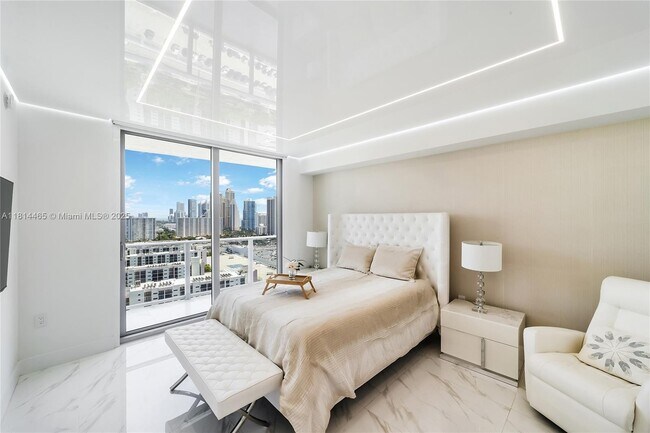Building Photo - 300 Sunny Isles Blvd