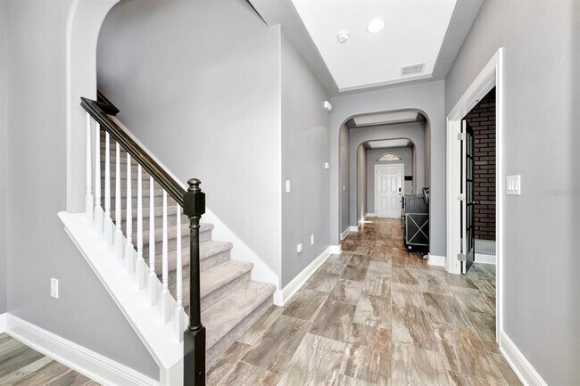 Building Photo - 915 Fountain Coin Loop