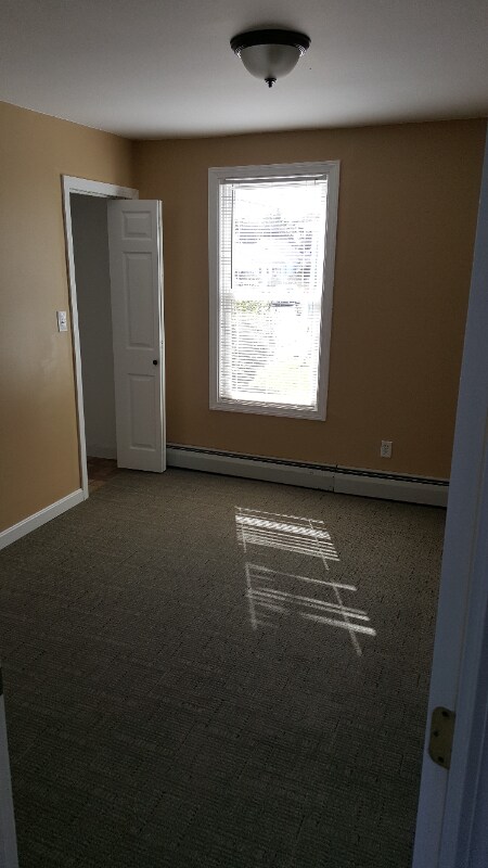 Building Photo - 31 Buttonwood Rd