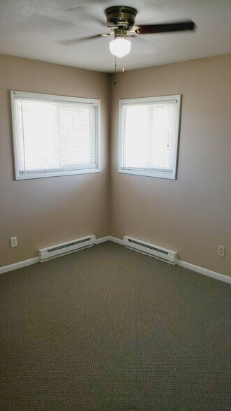 Bedroom - 519 N Patsy St