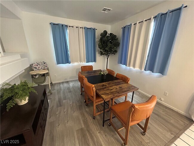 Building Photo - 6672 Golden Pond Cir