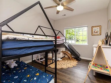 Building Photo - 5439 Twin Oaks Dr