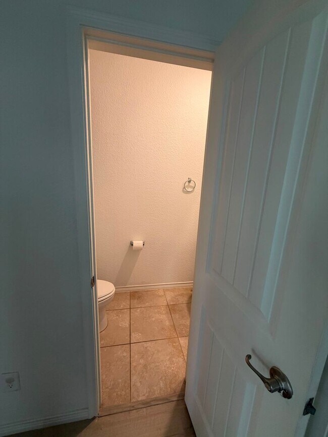 Building Photo - 10020 Levelland Pl