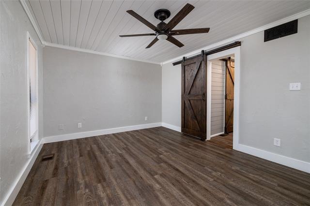 Building Photo - 134 Lakeshore Dr