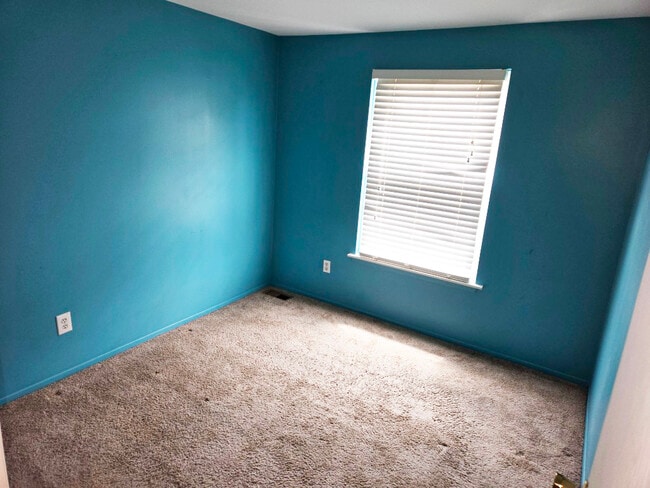 Building Photo - 38844 Golfview Dr E