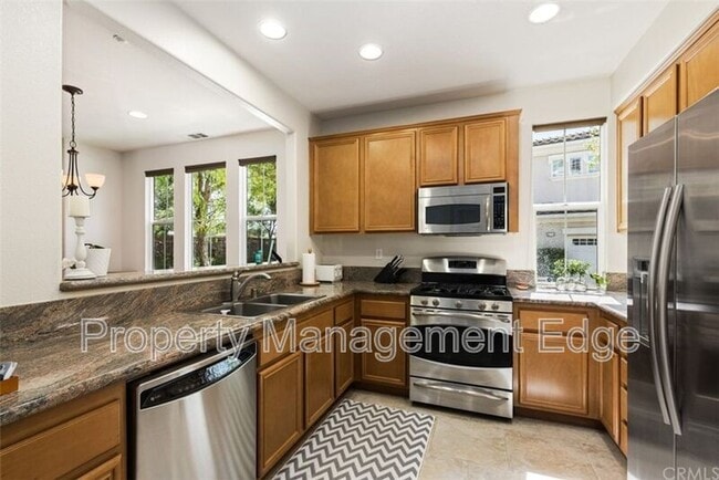 Building Photo - 40094 Spring Pl Ct