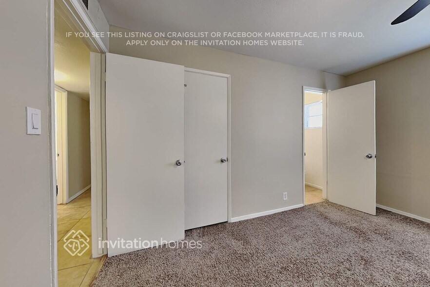 Building Photo - 1215 E Winter Dr