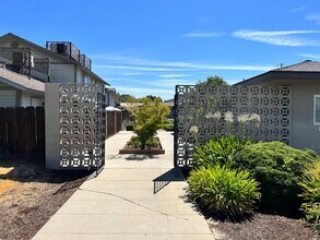 Building Photo - 2450 14th Ave