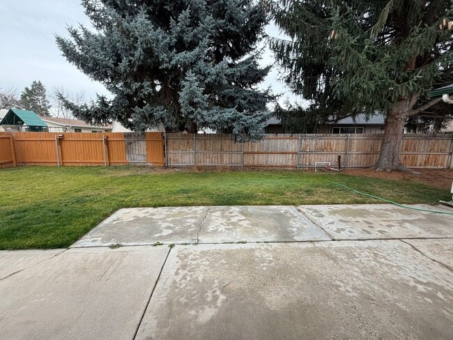 Building Photo - Beautiful 4 bed 2 bath home in Boise just off E Bergeson St