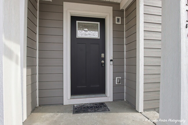 Building Photo - 2117 Yellowstone Blvd