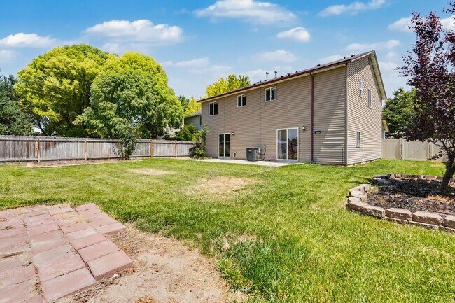 Building Photo - 18327 Buckeye Pl