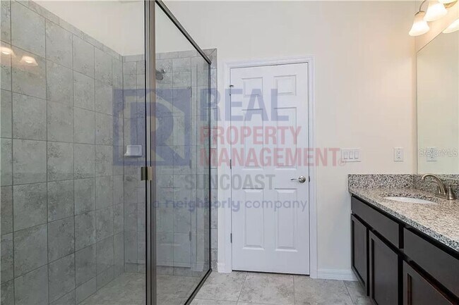 Building Photo - 351 Sweetwater Dr