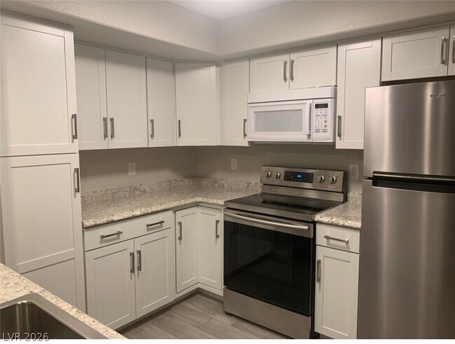 Building Photo - 2300 E Silverado Ranch Blvd