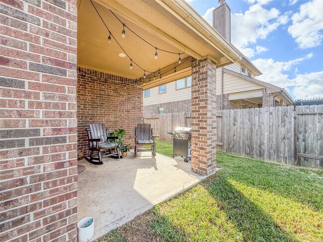 Building Photo - 2513 Kaman Ln