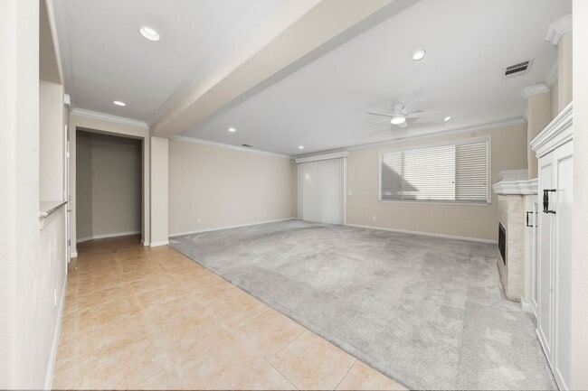 Building Photo - FOR RENT: 3BD/2BA Single-Story Home in 55+ Community