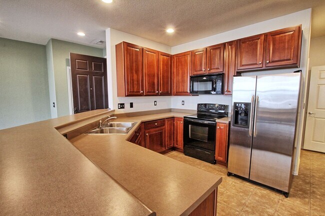 Building Photo - 17201 Lark Water Ln