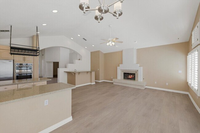 Building Photo - 8133 Horizon Lake Dr