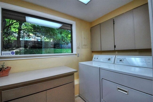 Building Photo - **COMING SOON**Stunning Mid Century Rancher