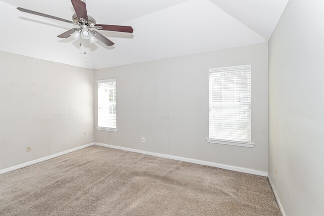 Building Photo - 2692 Country Lawn Cove