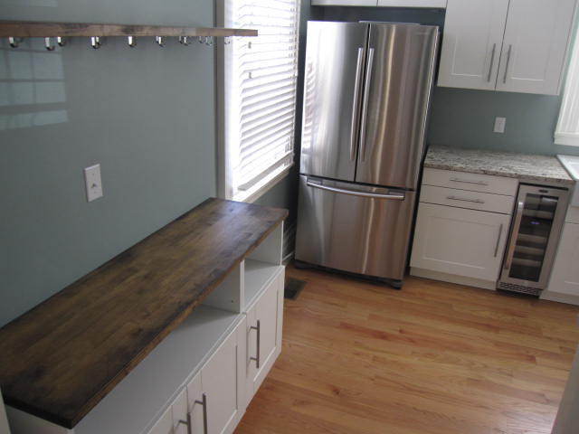 Building Photo - Greendale