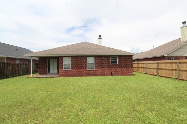 Building Photo - Spacious Southwest Pensacola Home with 2-Car Garage & Fenced Yard – ½ Off First Month’s Rent!