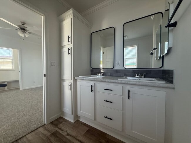 Building Photo - 486 Driftwood Dr