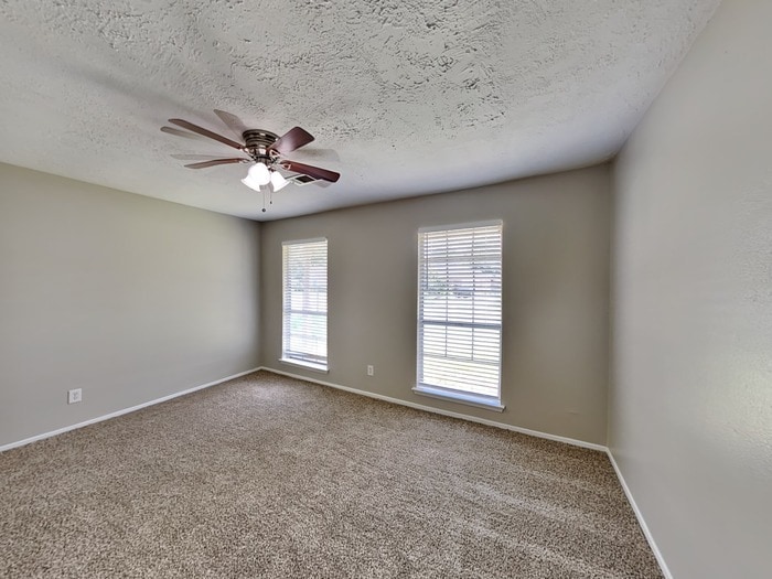 Building Photo - 809 Lochmoor Ln