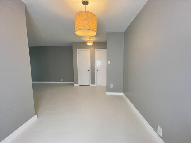 Building Photo - 2601 Bellefontaine St