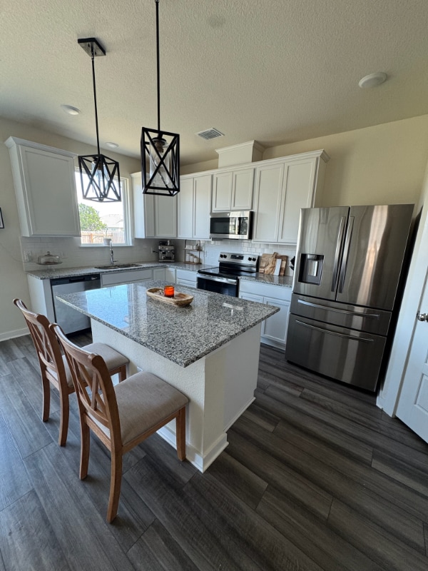 Building Photo - 4644 Allison Dr