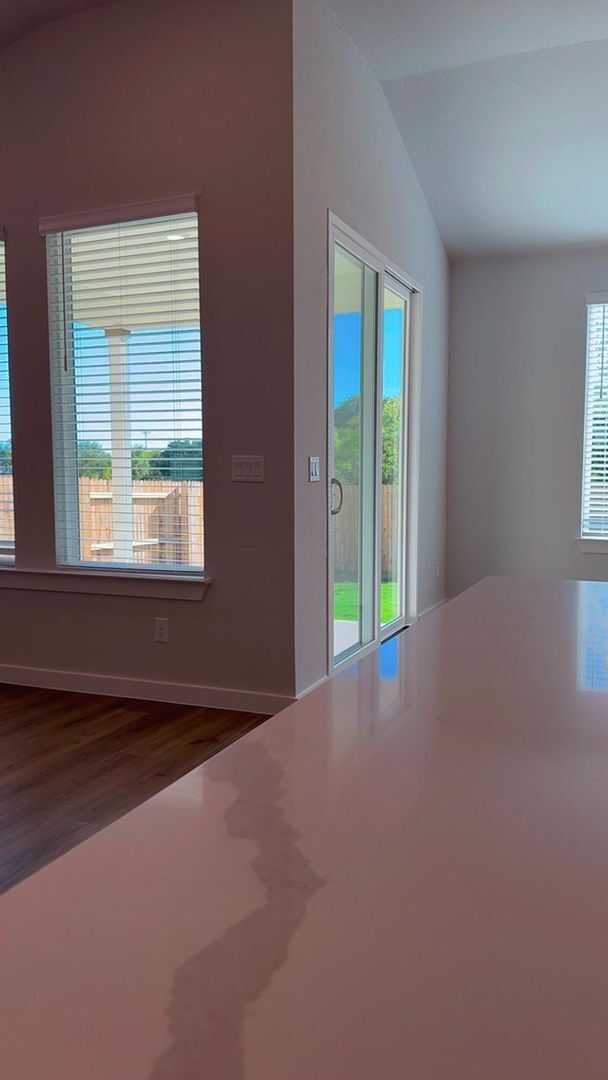 Building Photo - Newly Built Never Been Lived In