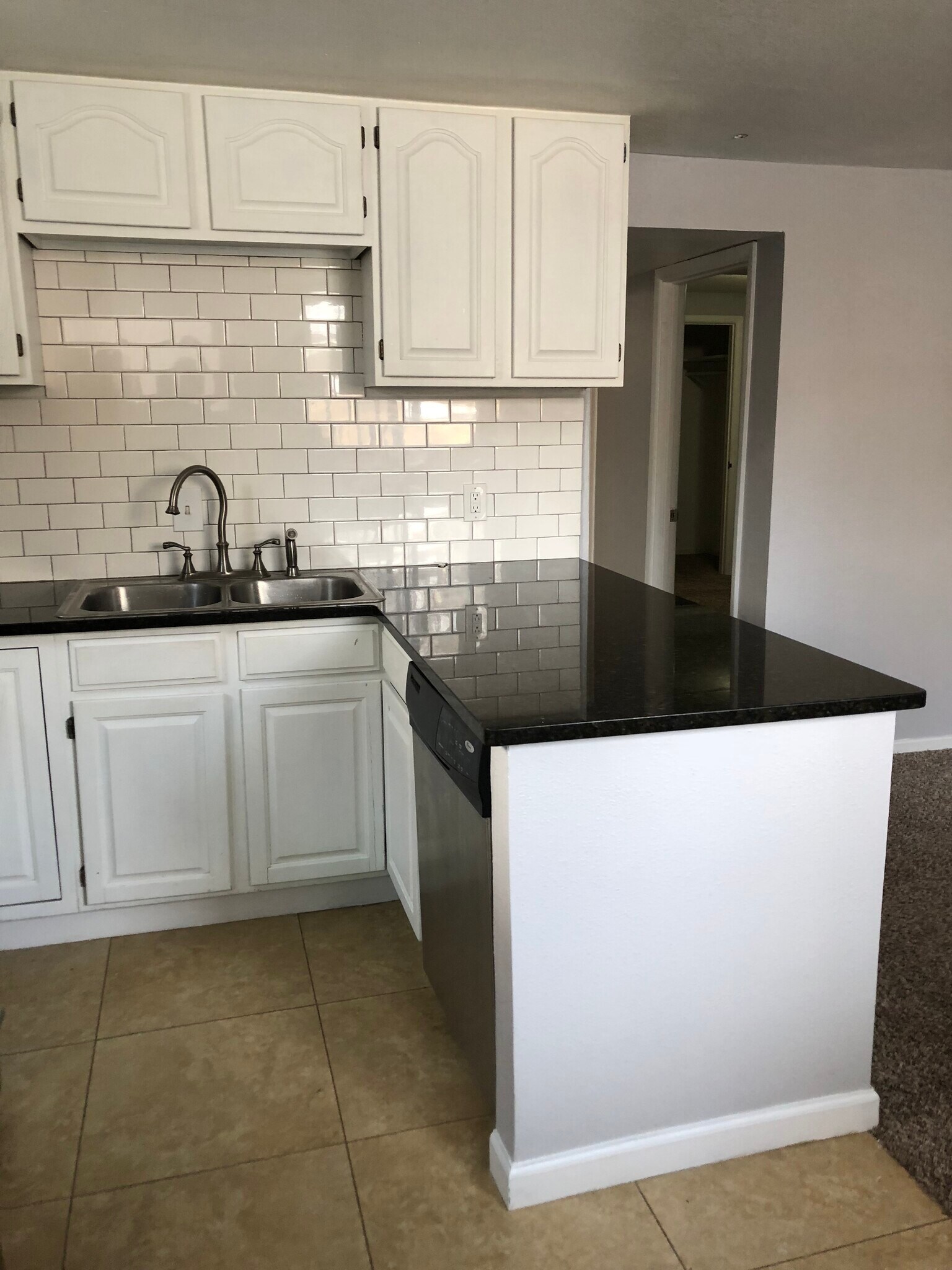 Kitchen - 3687 S Grant St
