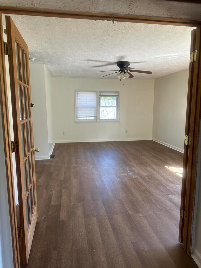 Building Photo - 1465 Anniston Dr