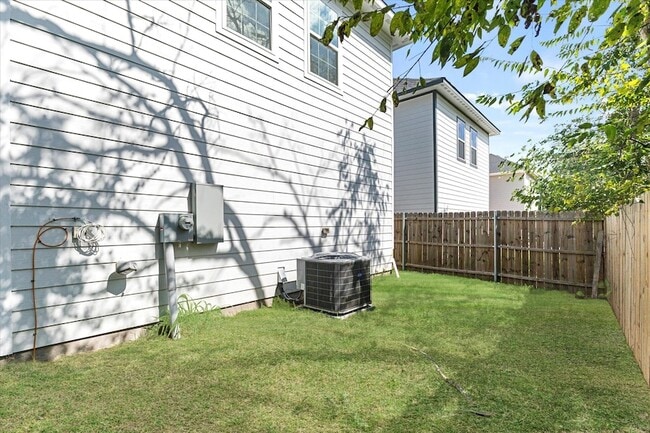 Building Photo - 3045 Barling St