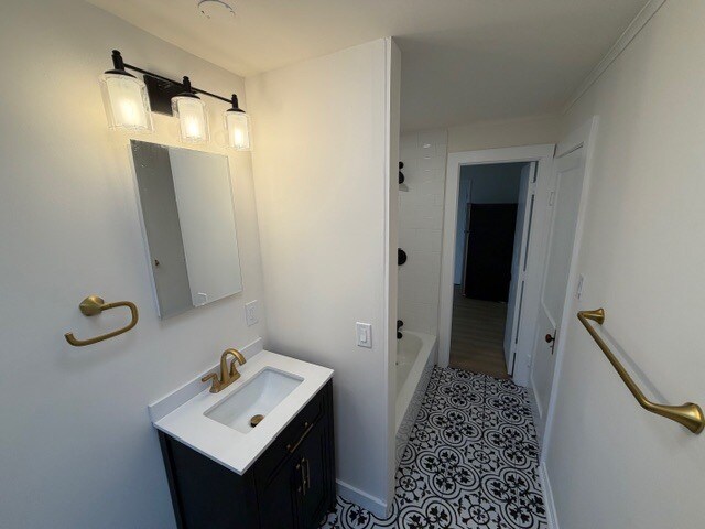 Building Photo - 473 Amity Rd