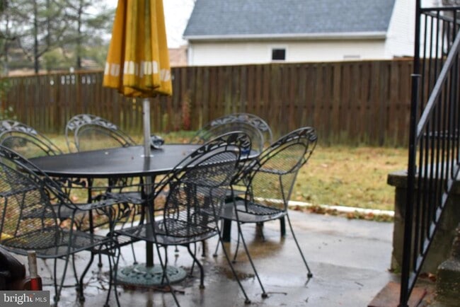 Building Photo - 8220 Savage Guilford Rd