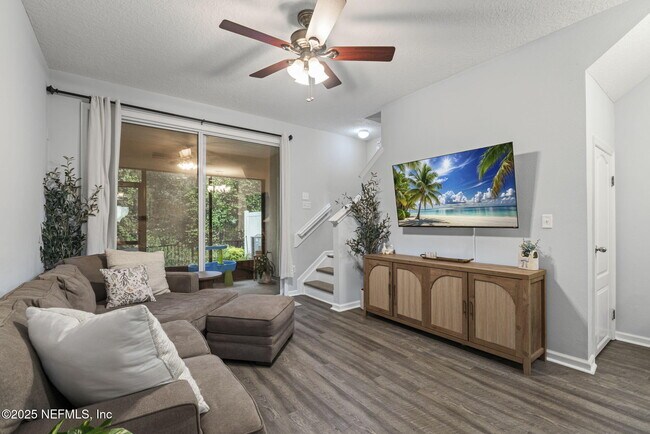 Building Photo - 6110 Bartram Village Dr