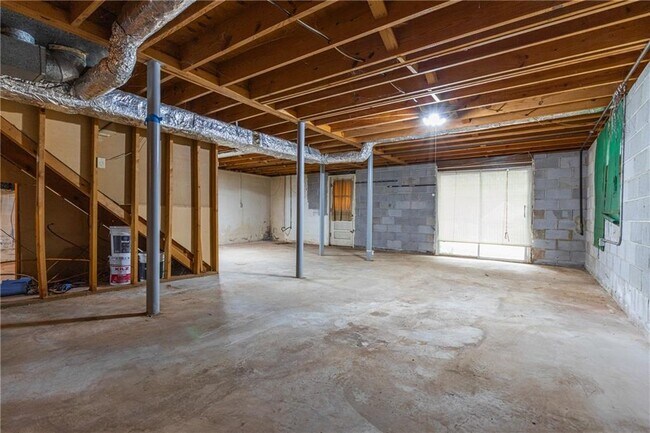 Building Photo - 3908 Bellair Dr