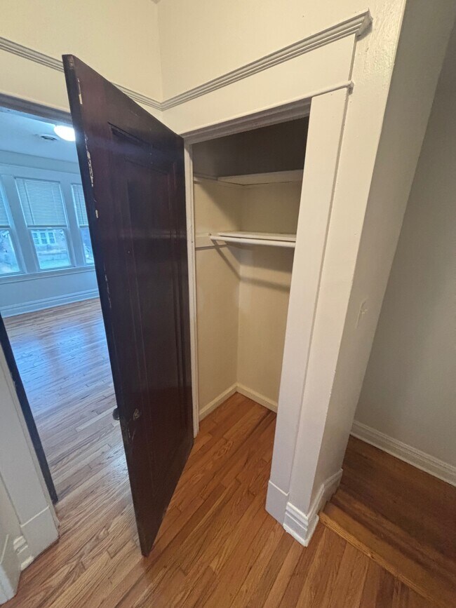 Building Photo - 5054 Winona Ave