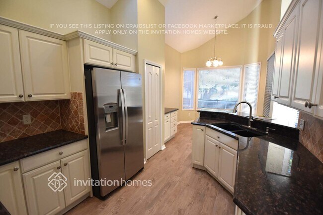 Building Photo - 272 Churchill Dr