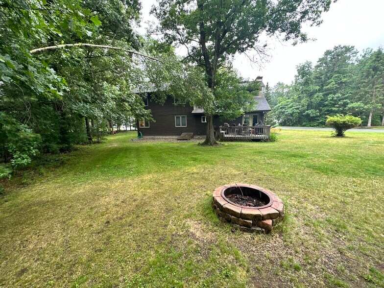 Building Photo - 7 Christie Ln