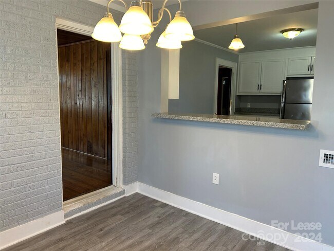 Building Photo - 4100 Avalon Ave