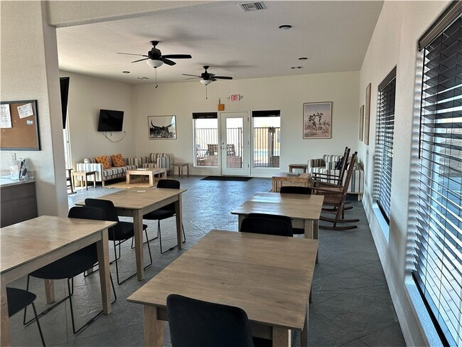 Building Photo - 2631 Bear Mountain Lp