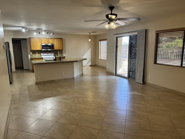 Building Photo - 3793 S Chaparral Rd