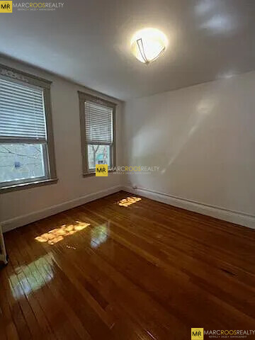 Building Photo - 24 Sidlaw Rd