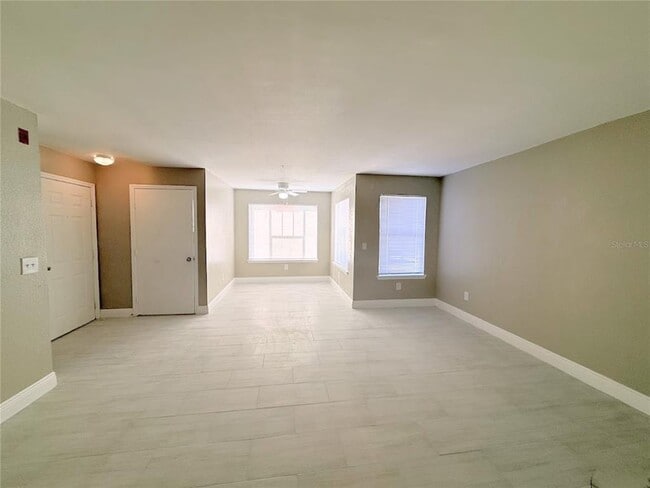 Building Photo - 2214 Grand Cayman Ct