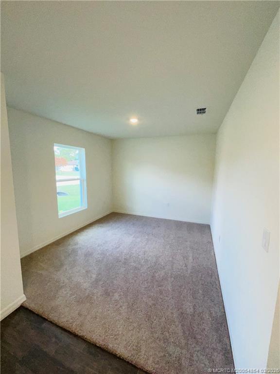 Building Photo - 1701 SE Manth Ln