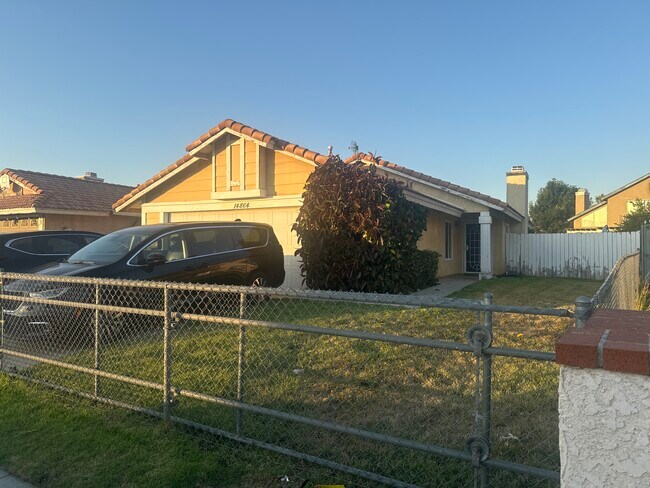 Building Photo - 14864 Spinnaker Ln