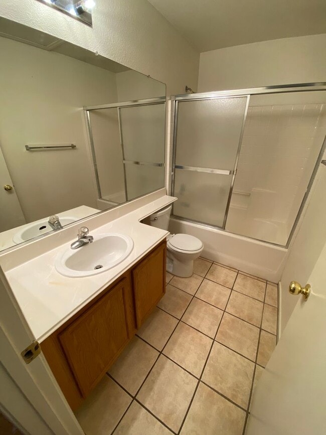 Building Photo - 3 bed/2 bath home located in Summerlin