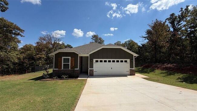 Building Photo - 17039 Oak Rdg Cir