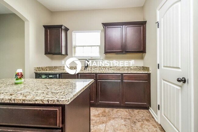 Building Photo - 4 Bedroom Pet-Friendly Home in La Vergne, TN with Main Street Renewal